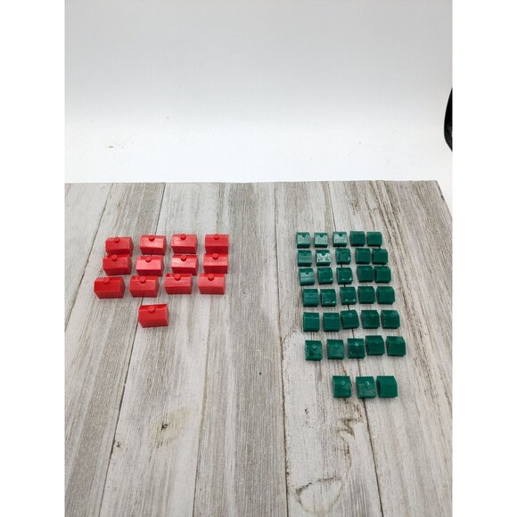 Vintage 1961 Monopoly Game Replacement Motels Houses - Picture 1 of 3
